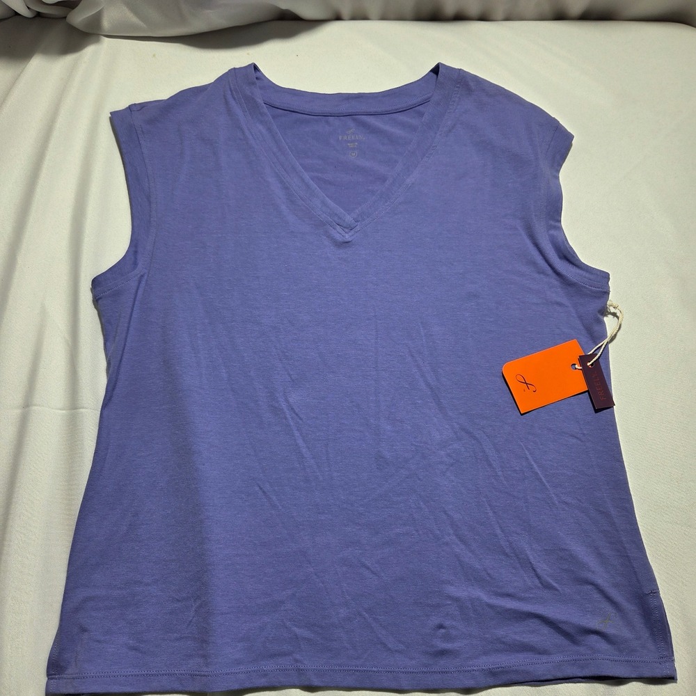 Freely Womens V-Neck Muscle Tank Purple Sleeveless Activewear Size Medium NWT